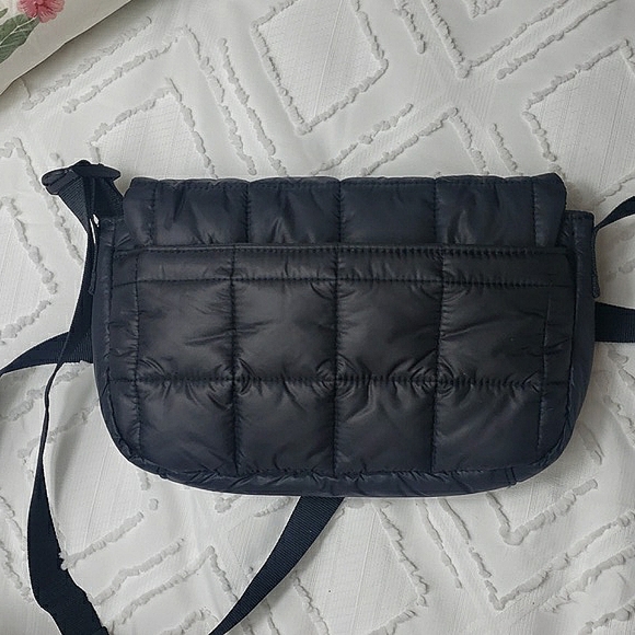 UGG Black Dalton Puff Crossbody Bag Quilted Adjustable Strap Pockets Lightweight - Picture 12 of 16